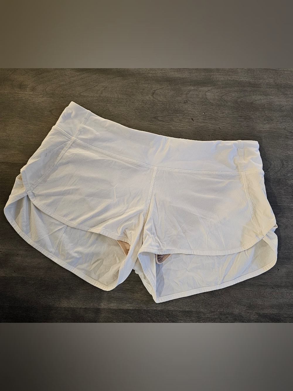 lululemon Lined Athletic Shorts In White - Size 8